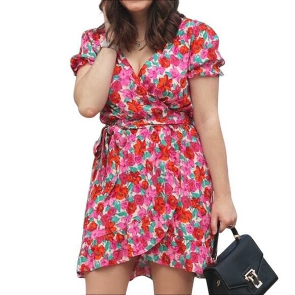 Zara Pink and Red Floral Print Short Sleeve Mini Wrap Dress Size Large - Picture 3 of 9